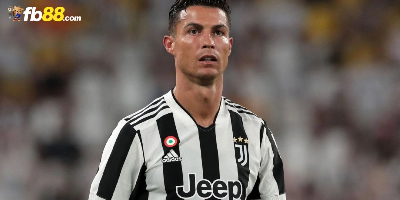 Cầu Thủ Vĩ Đại Nhất Real Madrid - Tin Xốp Dẻo 2024 2 Cristiano Ronaldo